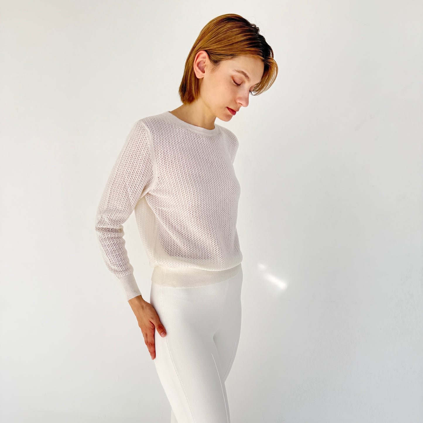 The Cashmere Blend Crew-Soft White