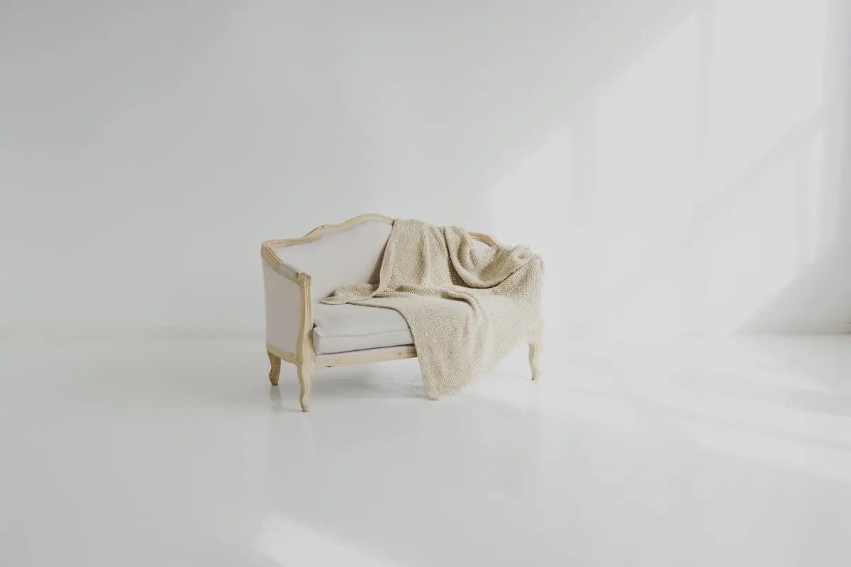 minimalist clothing