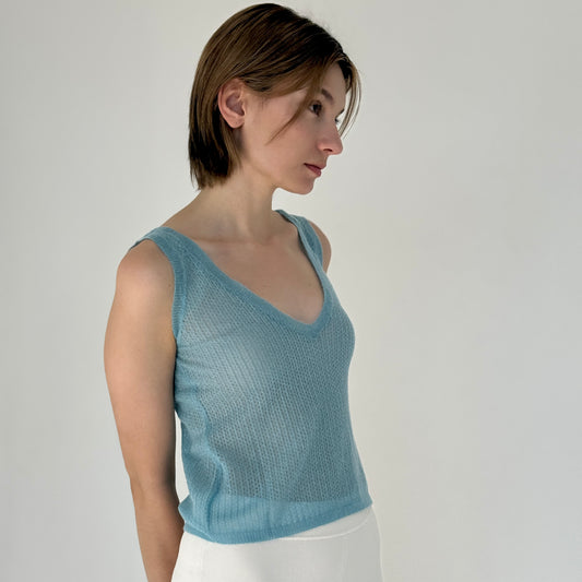 The Cashmere Blend sleeveless V -Ice Blue